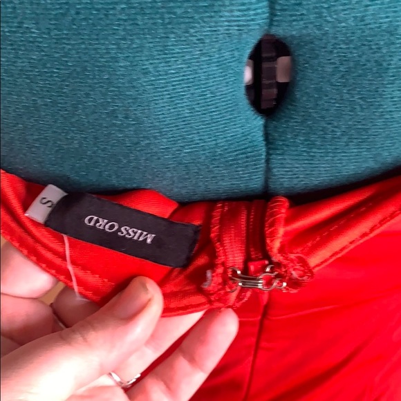 Jessica Rabbit-esque red dress! - Picture 6 of 8